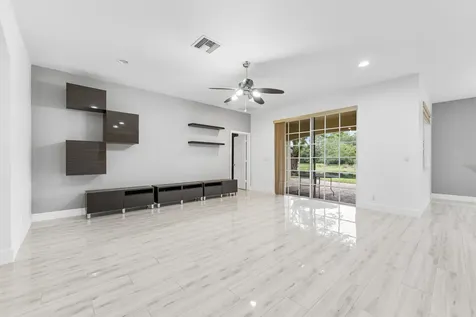 6752 Osage Circle Greenacres FL 33413