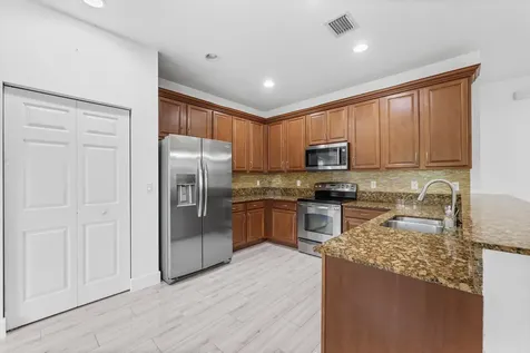 6752 Osage Circle Greenacres FL 33413