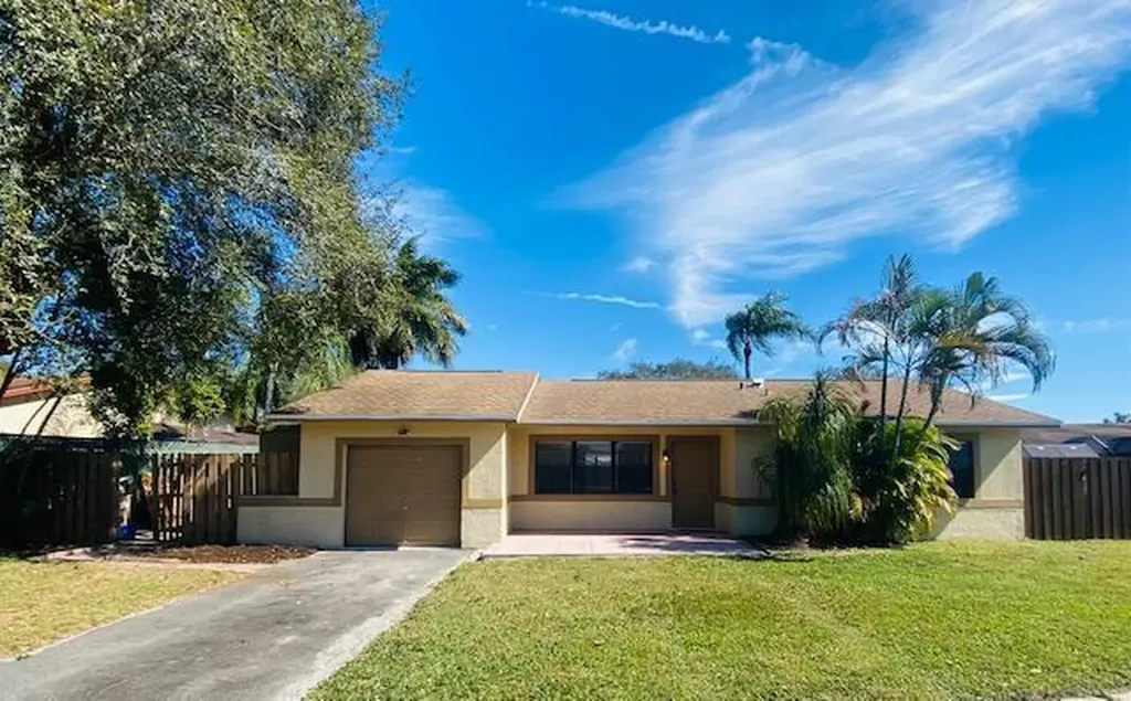 18437 Spanish Isle Place Boca Raton FL 33496