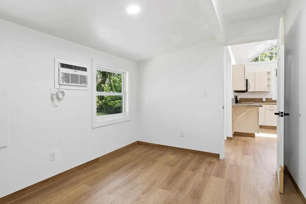 515 46th Street West Palm Beach FL 33407