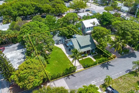 515 46th Street West Palm Beach FL 33407
