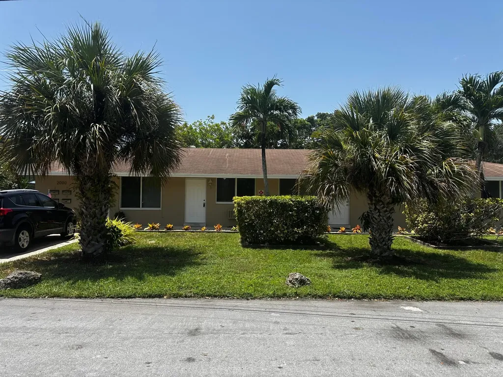 2000 NE 17th Street Fort Lauderdale FL 33305
