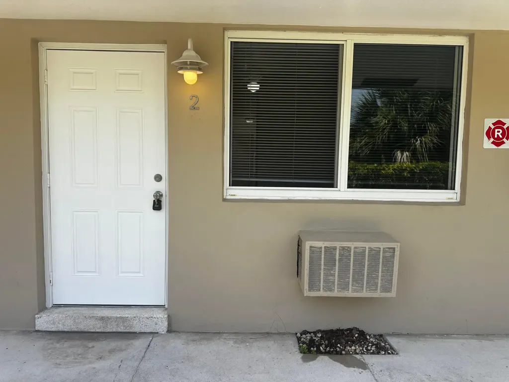 2000 NE 17th Street Fort Lauderdale FL 33305