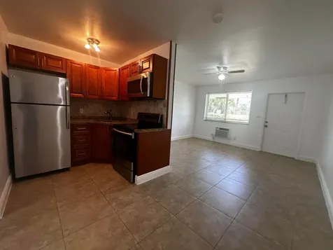 2000 NE 17th Street Fort Lauderdale FL 33305