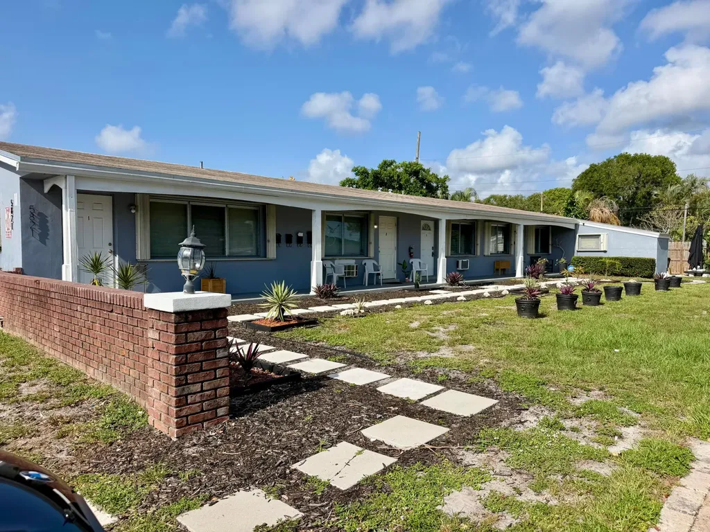 5821 NE 18th Avenue Fort Lauderdale FL 33334