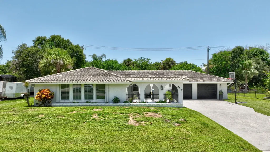 2409 NW Everglades Boulevard Stuart FL 34994