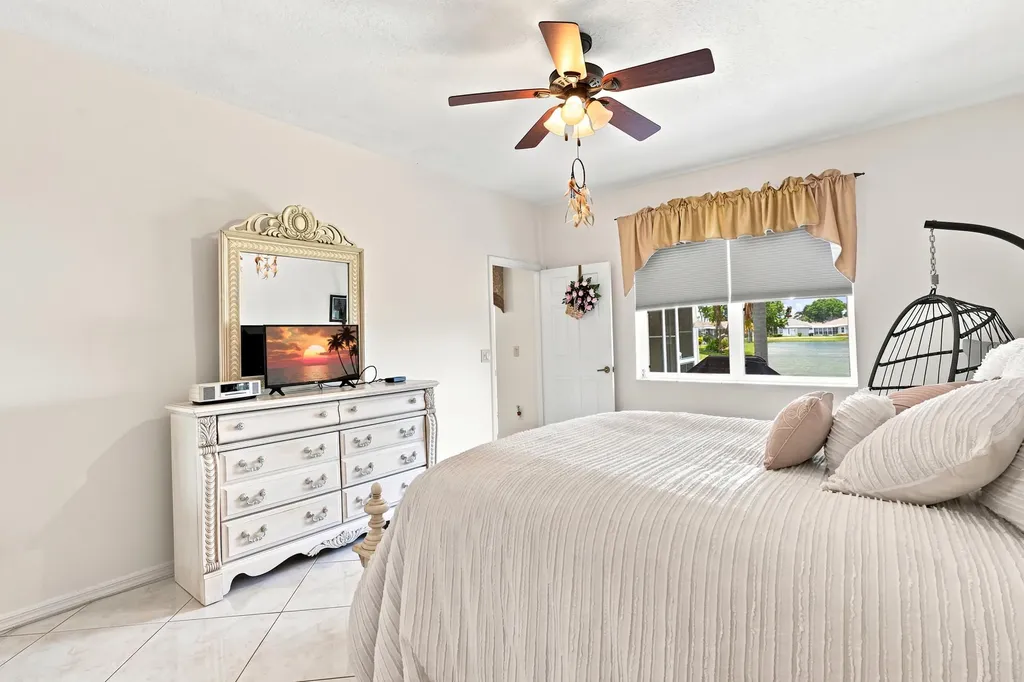513 NW Cortina Lane Port St Lucie FL 34986