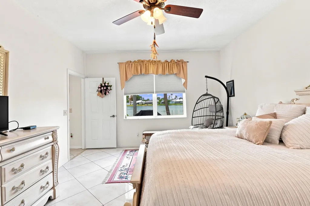 513 NW Cortina Lane Port St Lucie FL 34986