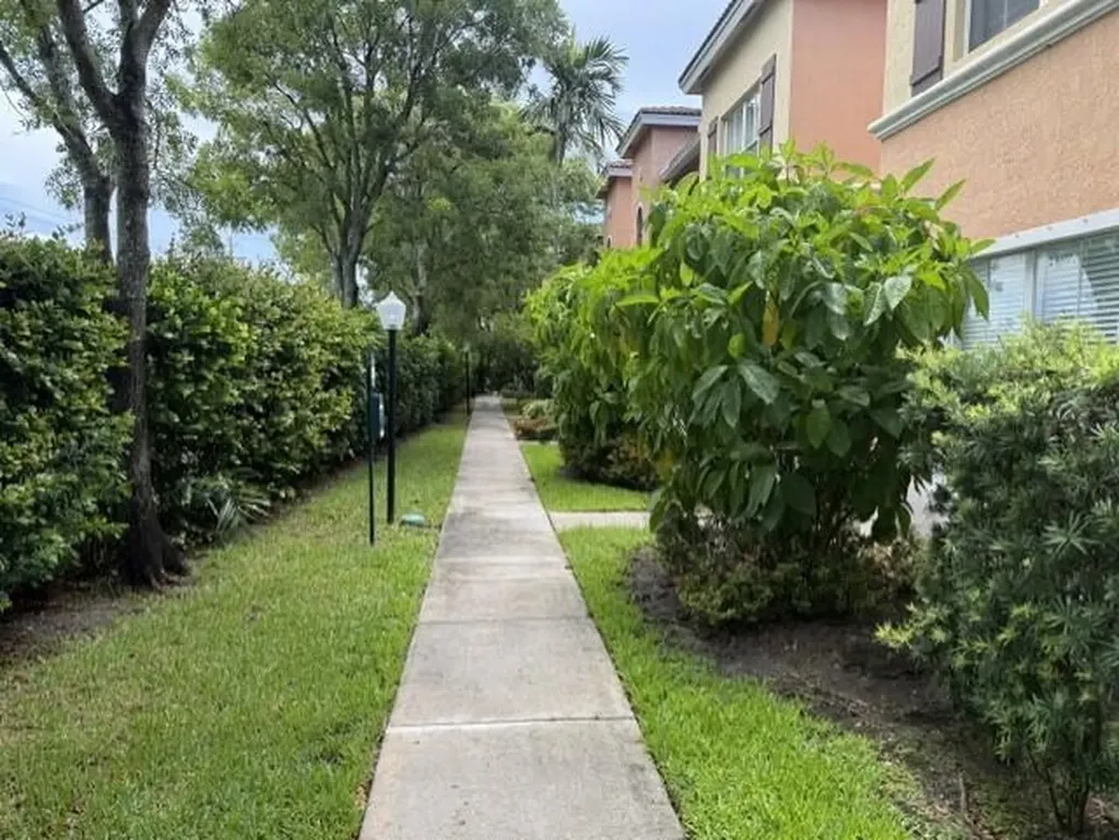 3569 Forest Hill Boulevard Palm Springs FL 33406