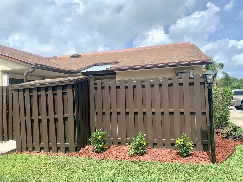 3104 Waterview Circle Palm Springs FL 33461