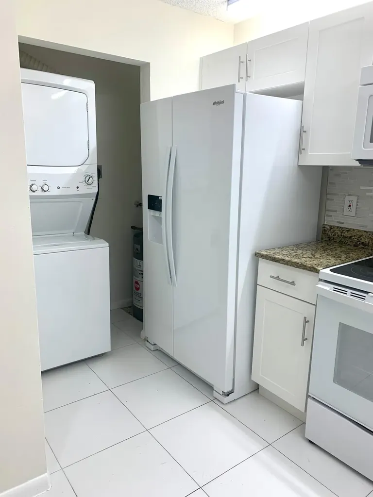 3104 Waterview Circle Palm Springs FL 33461