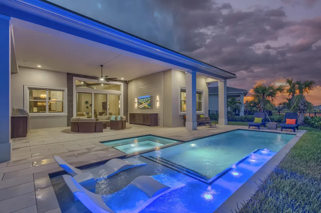 10109 Driftwood Way Palm Beach Gardens FL 33412