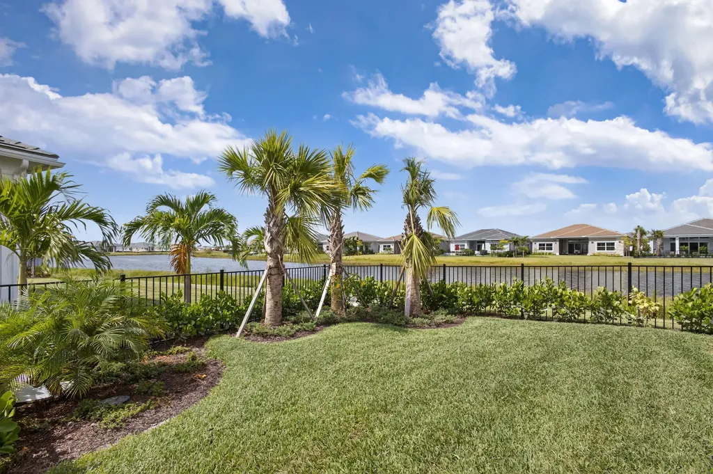 10109 Driftwood Way Palm Beach Gardens FL 33412