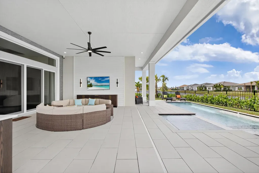 10109 Driftwood Way Palm Beach Gardens FL 33412