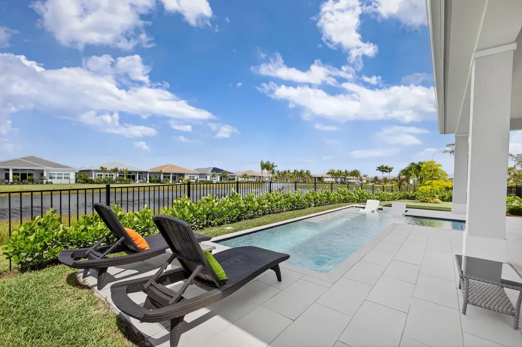 10109 Driftwood Way Palm Beach Gardens FL 33412