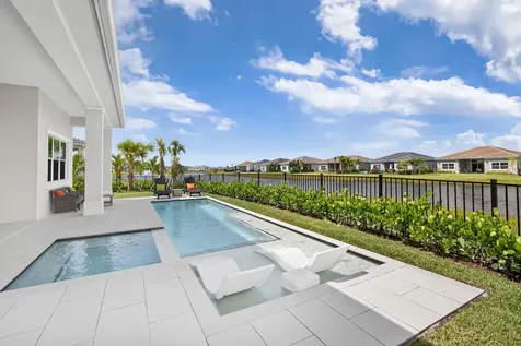 10109 Driftwood Way Palm Beach Gardens FL 33412