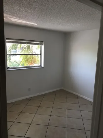 5192 NE 6th Avenue Oakland Park FL 33334