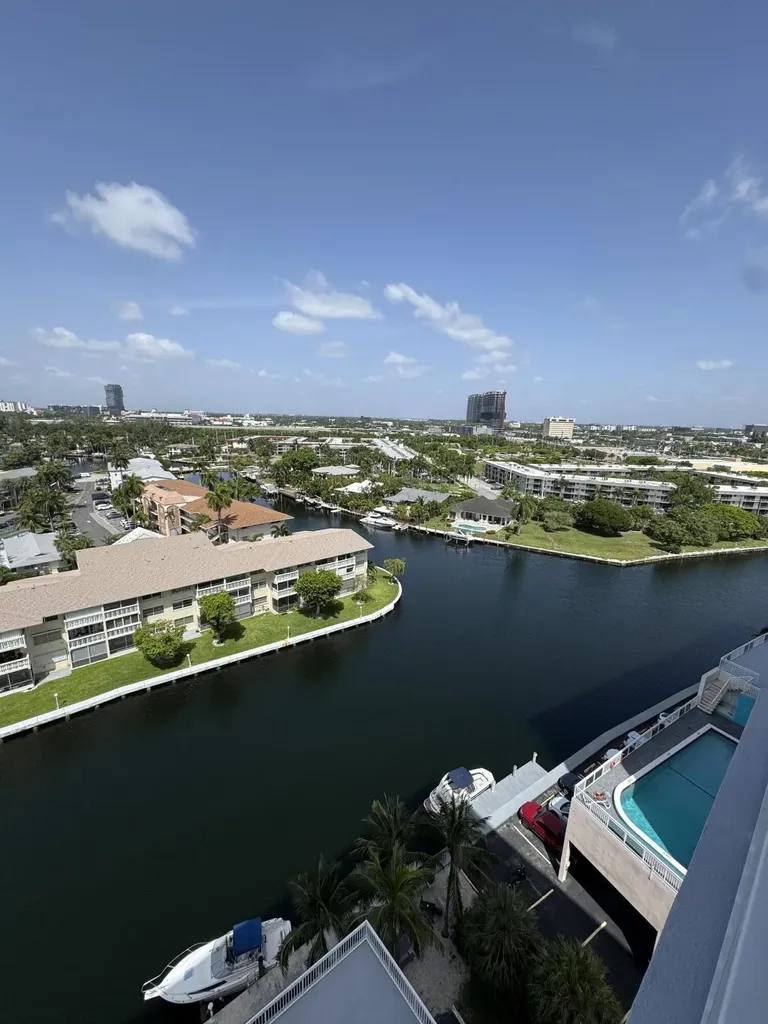 427 Golden Isle Drive Hallandale Beach FL 33009