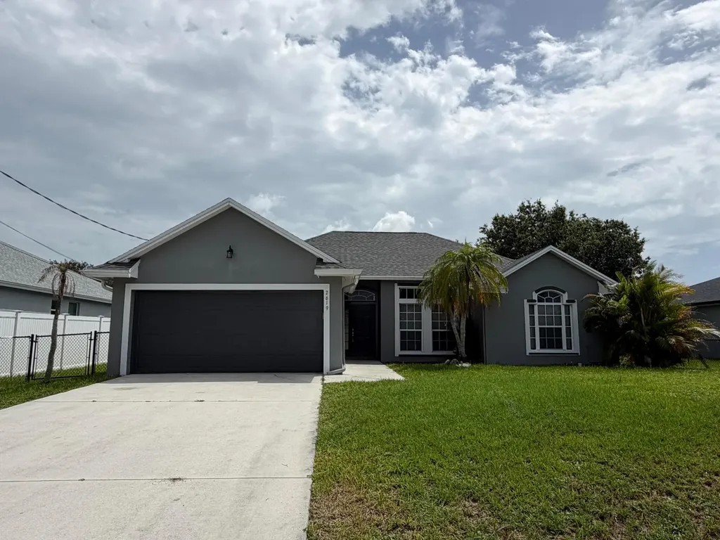 2619 SW Fair Isle Road Port St Lucie FL 34987