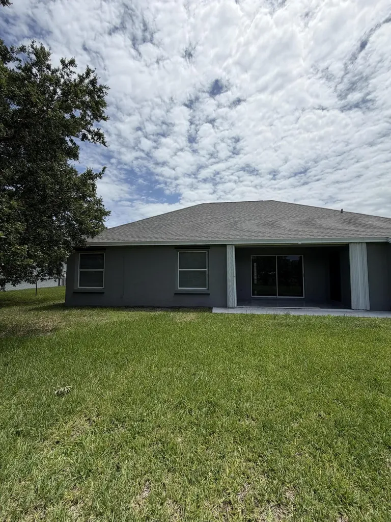 2619 SW Fair Isle Road Port St Lucie FL 34987