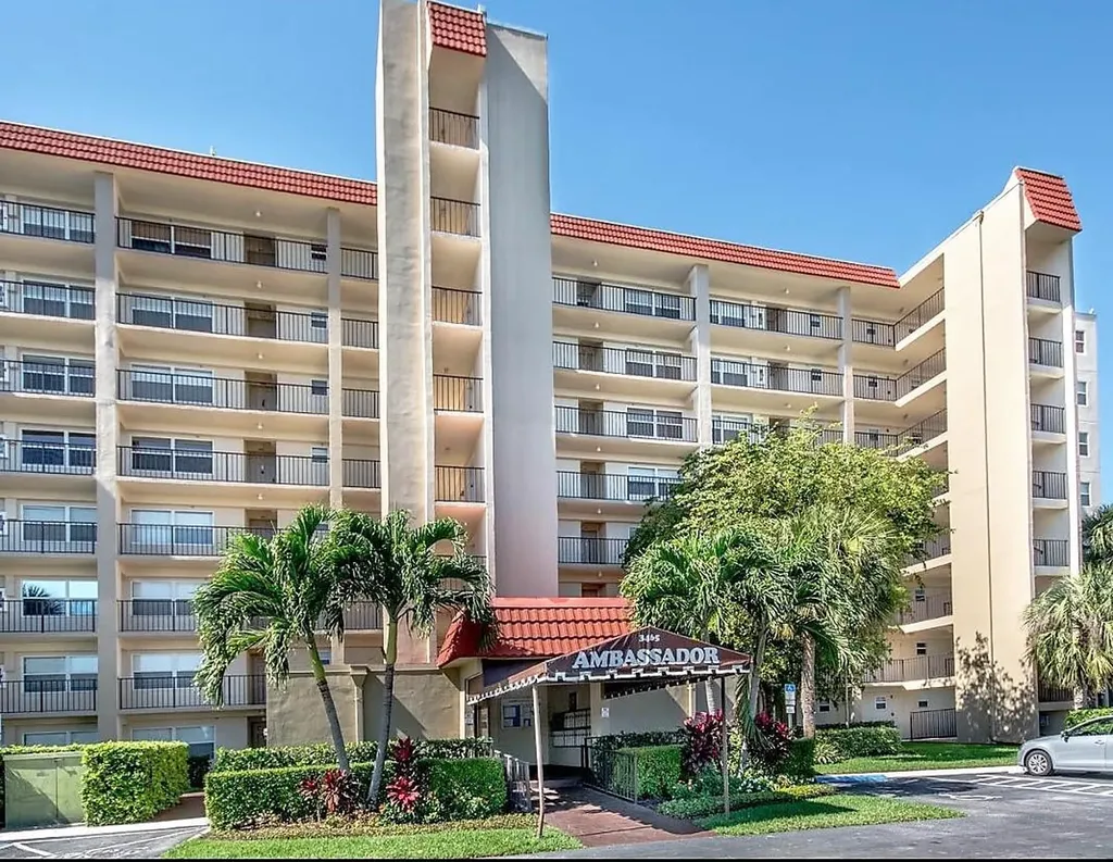 3465 Via Poinciana Lake Worth FL 33467