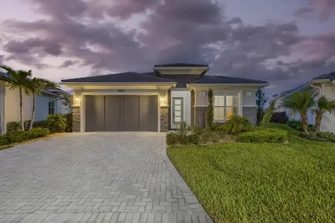10109 Driftwood Way Palm Beach Gardens FL 33412