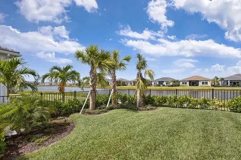 10109 Driftwood Way Palm Beach Gardens FL 33412