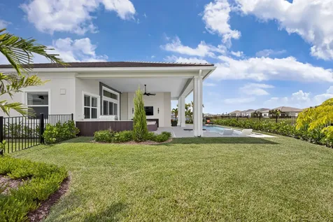 10109 Driftwood Way Palm Beach Gardens FL 33412
