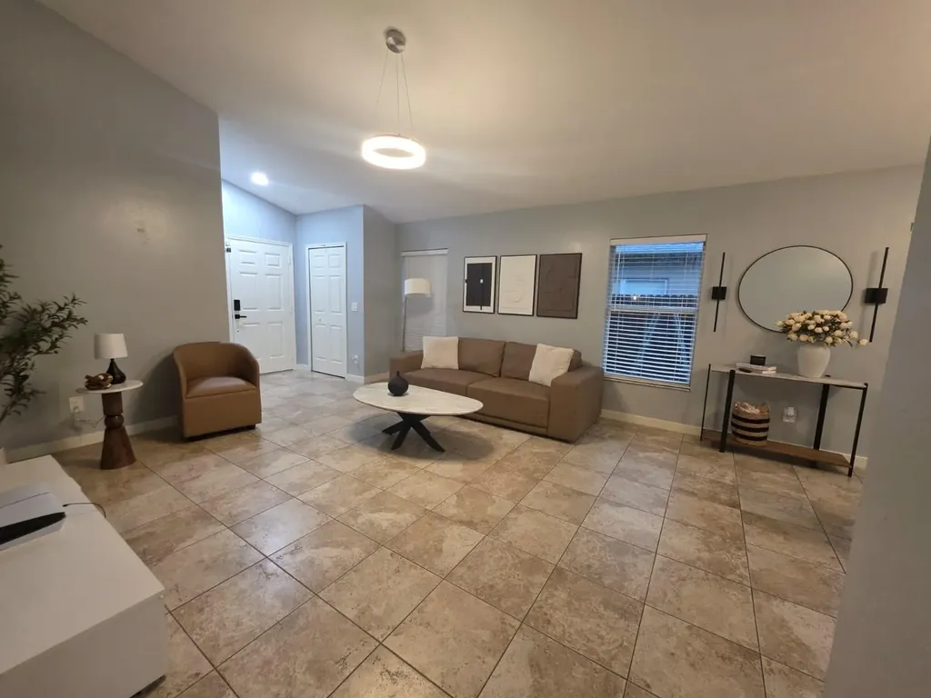 418 Summer Sails Drive Valrico FL 33594