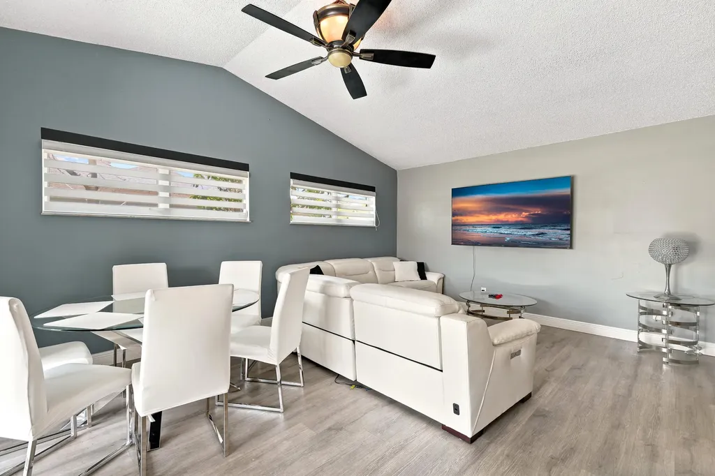 450 SE Thornhill Drive Port St Lucie FL 34983