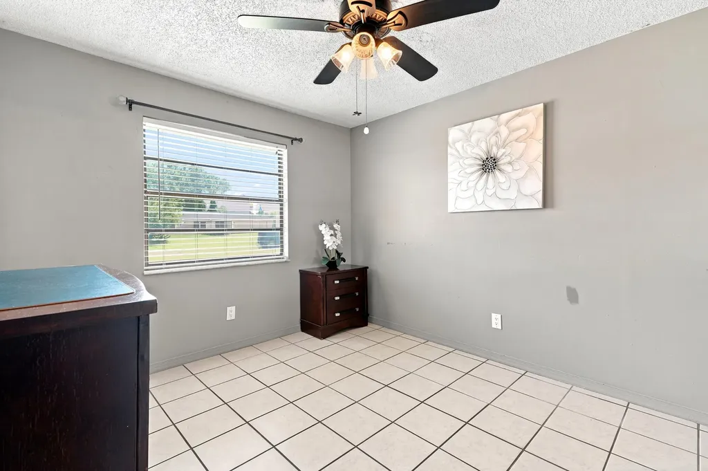 450 SE Thornhill Drive Port St Lucie FL 34983
