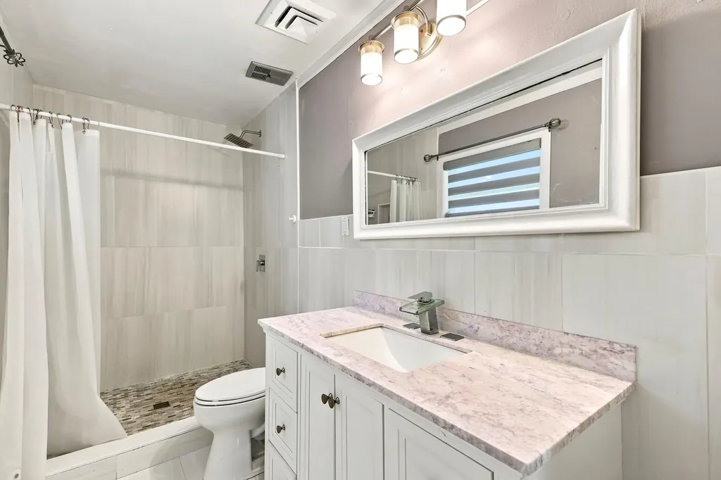 450 SE Thornhill Drive Port St Lucie FL 34983