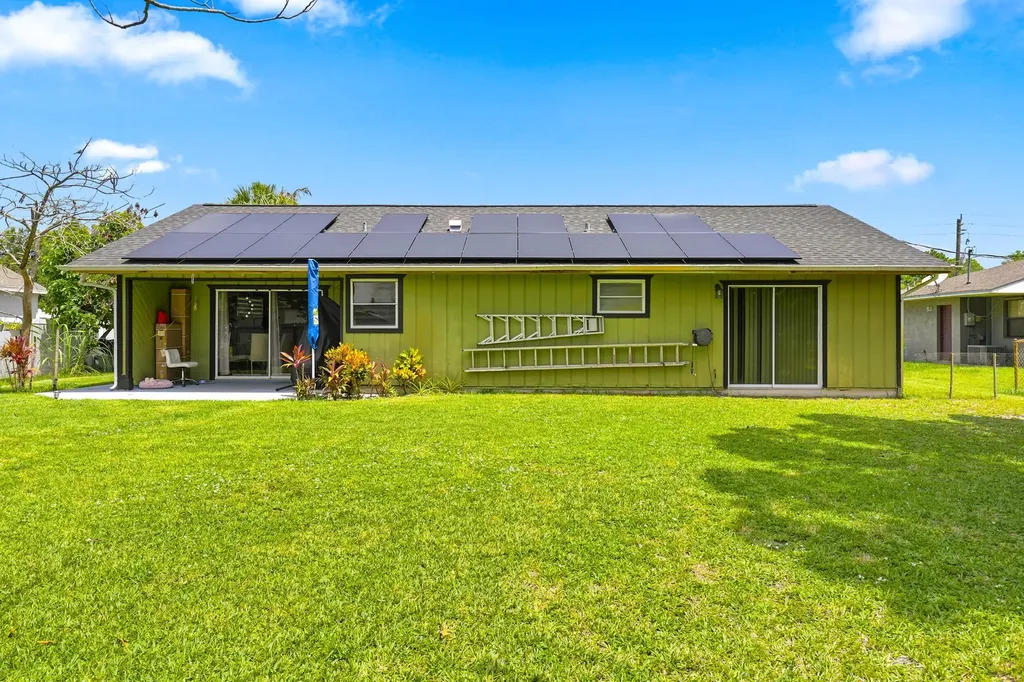 450 SE Thornhill Drive Port St Lucie FL 34983