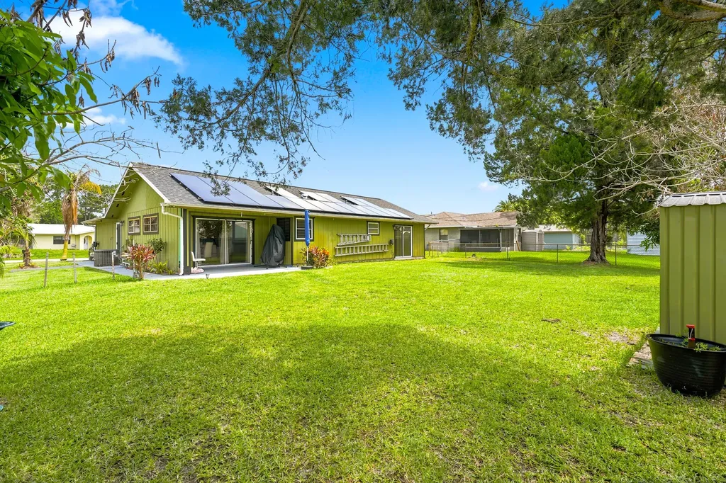 450 SE Thornhill Drive Port St Lucie FL 34983