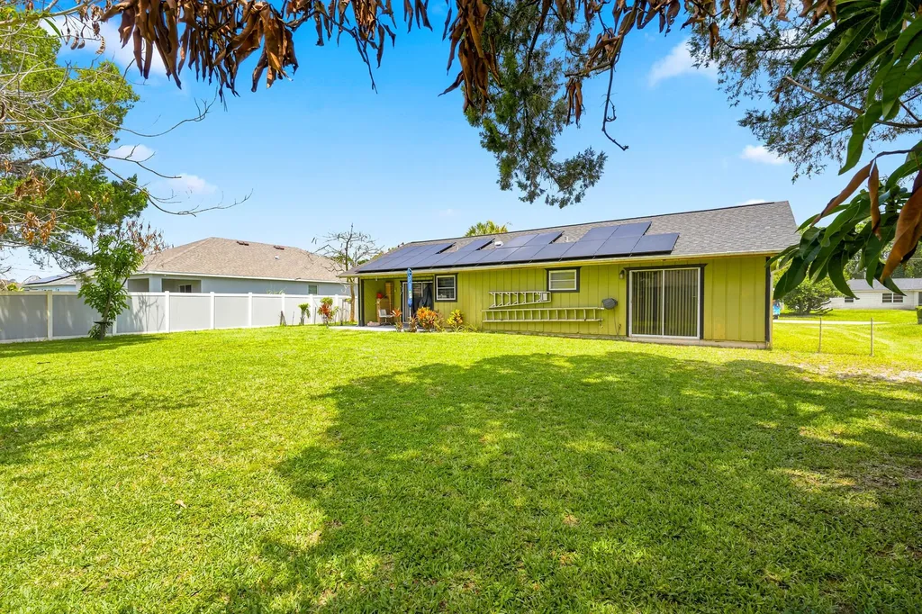 450 SE Thornhill Drive Port St Lucie FL 34983