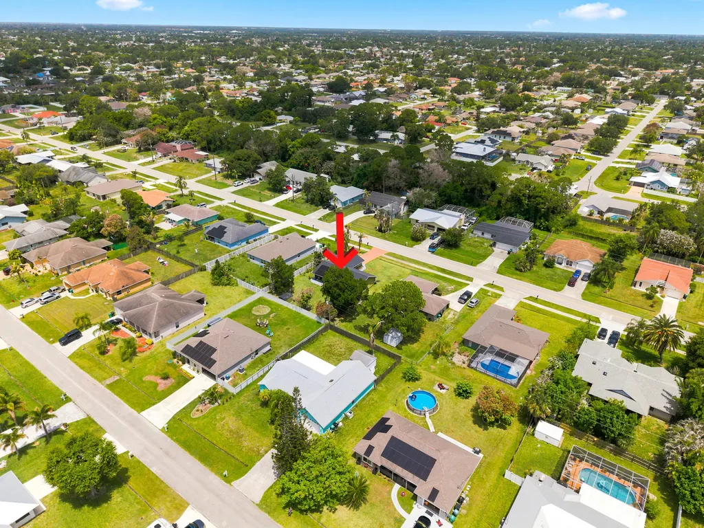 450 SE Thornhill Drive Port St Lucie FL 34983