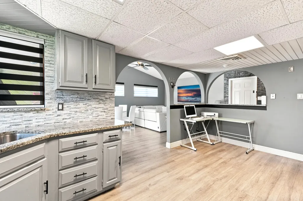 450 SE Thornhill Drive Port St Lucie FL 34983