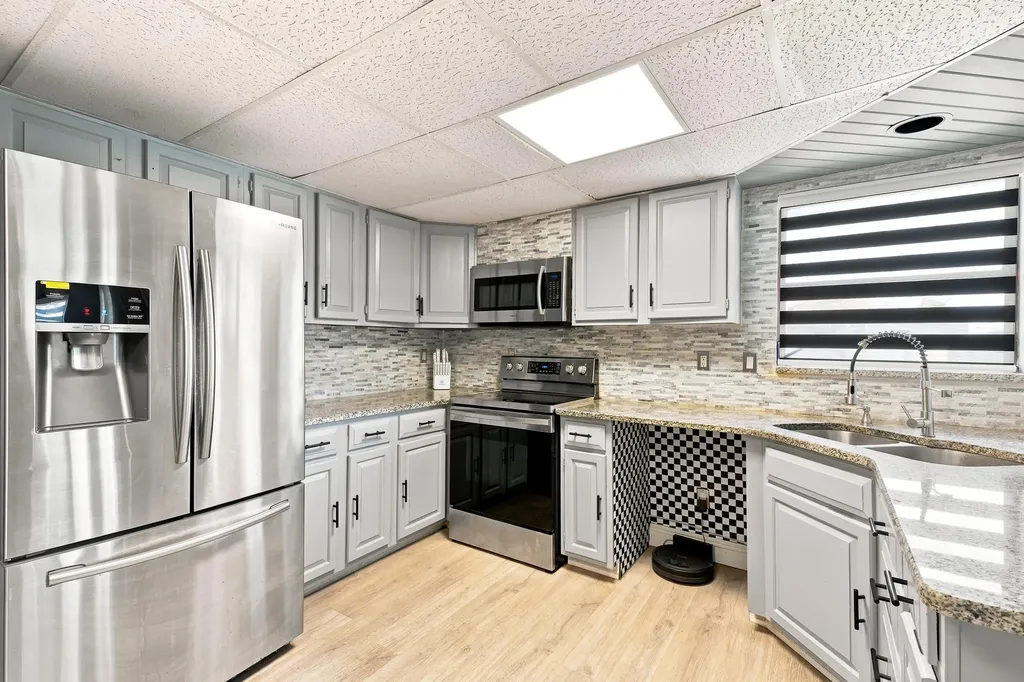 450 SE Thornhill Drive Port St Lucie FL 34983