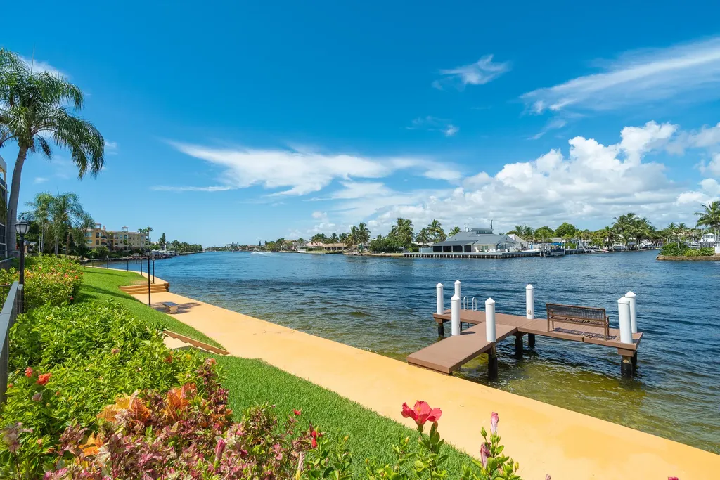 985 SE 19th Avenue Deerfield Beach FL 33441