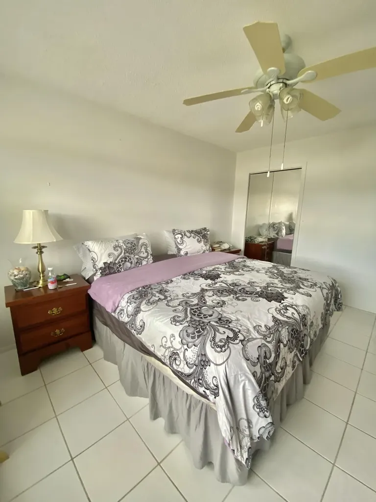68 Stratford E West Palm Beach FL 33417