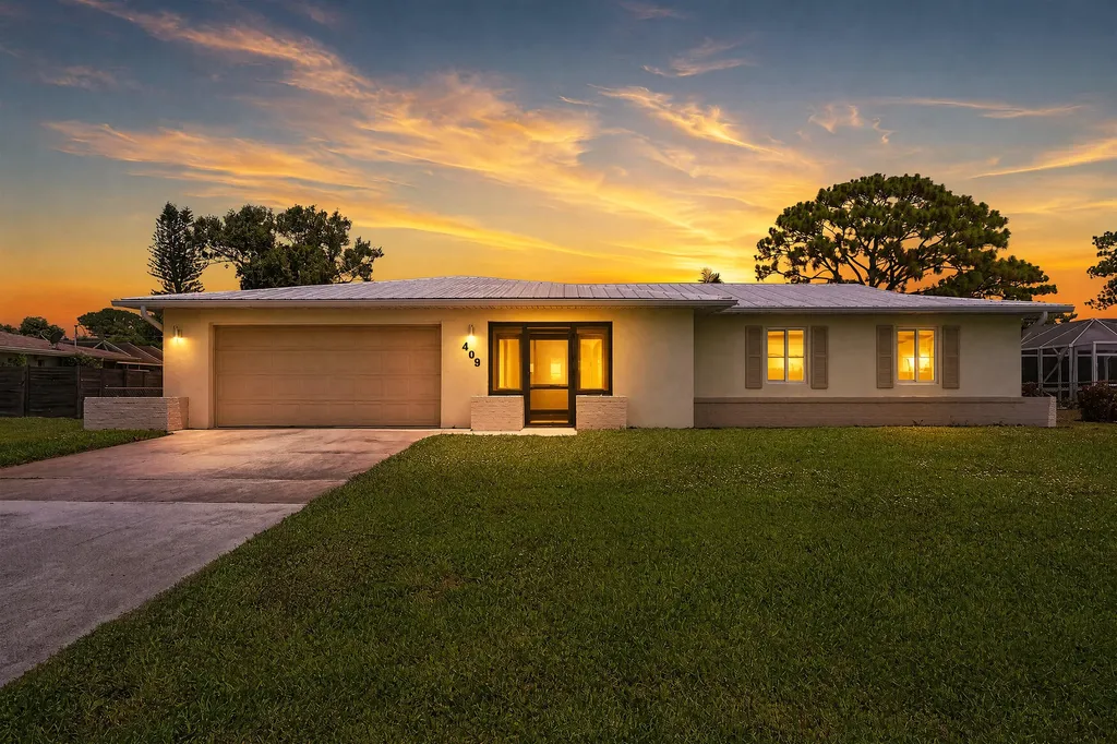 409 SE Gasparilla Avenue Port St Lucie FL 34983