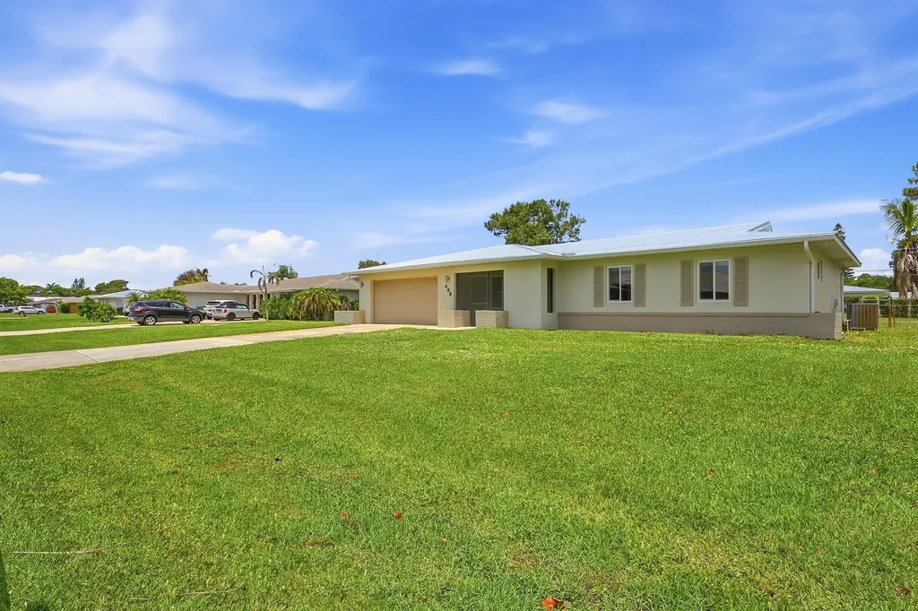 409 SE Gasparilla Avenue Port St Lucie FL 34983