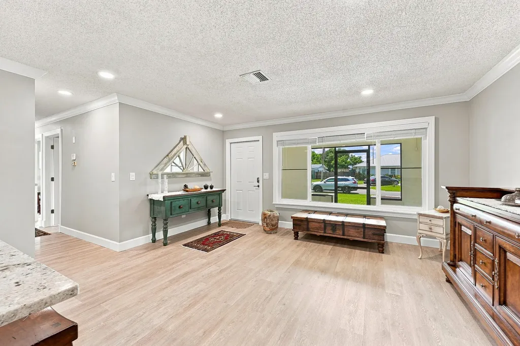 409 SE Gasparilla Avenue Port St Lucie FL 34983