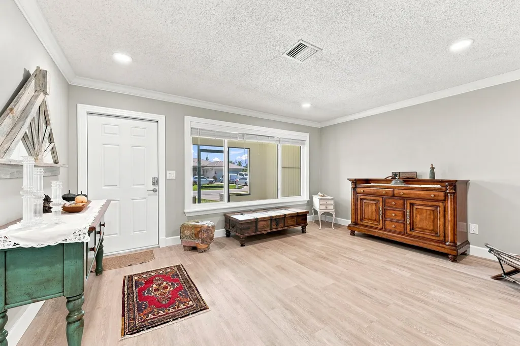 409 SE Gasparilla Avenue Port St Lucie FL 34983