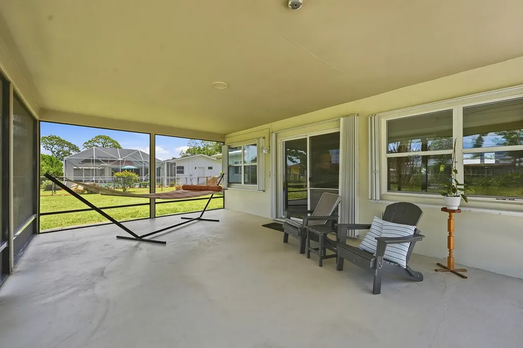 409 SE Gasparilla Avenue Port St Lucie FL 34983