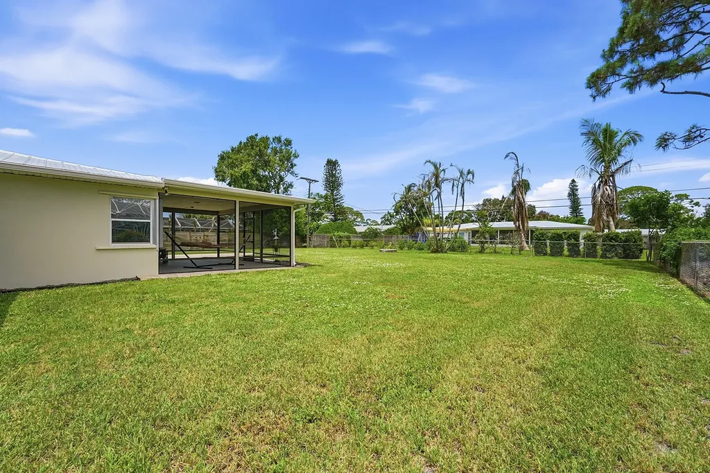 409 SE Gasparilla Avenue Port St Lucie FL 34983