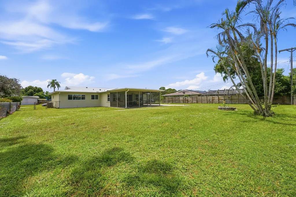 409 SE Gasparilla Avenue Port St Lucie FL 34983