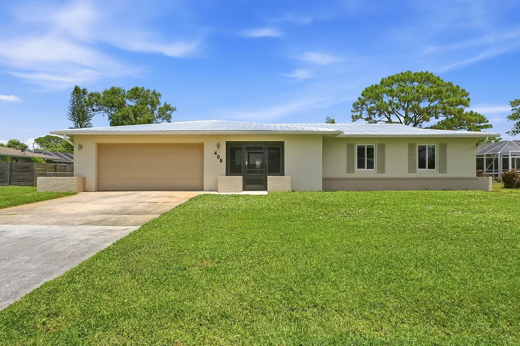 409 SE Gasparilla Avenue Port St Lucie FL 34983