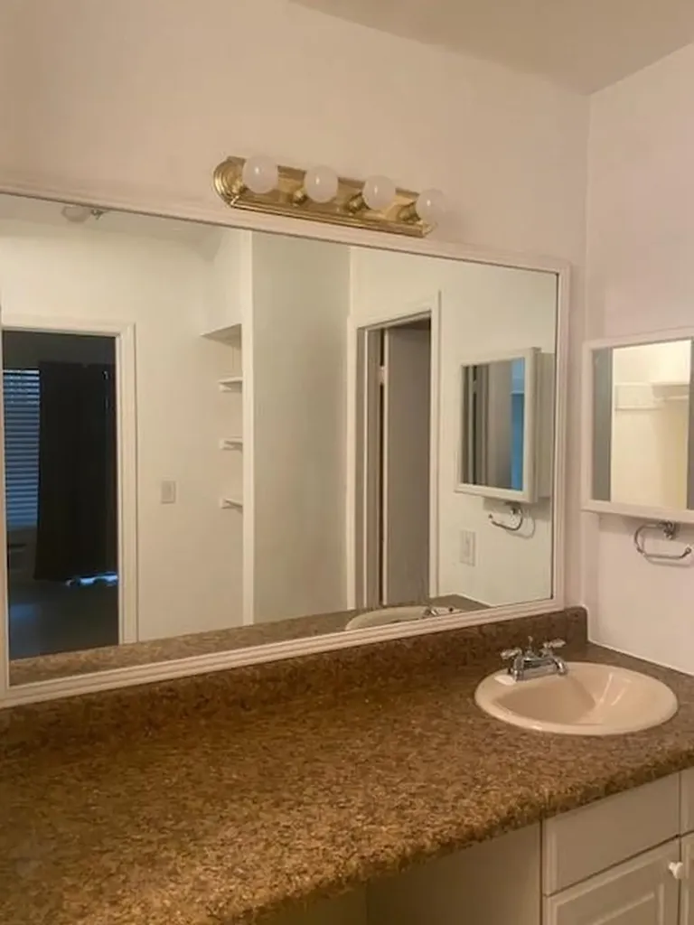 1911 NE 8th Court Fort Lauderdale FL 33304