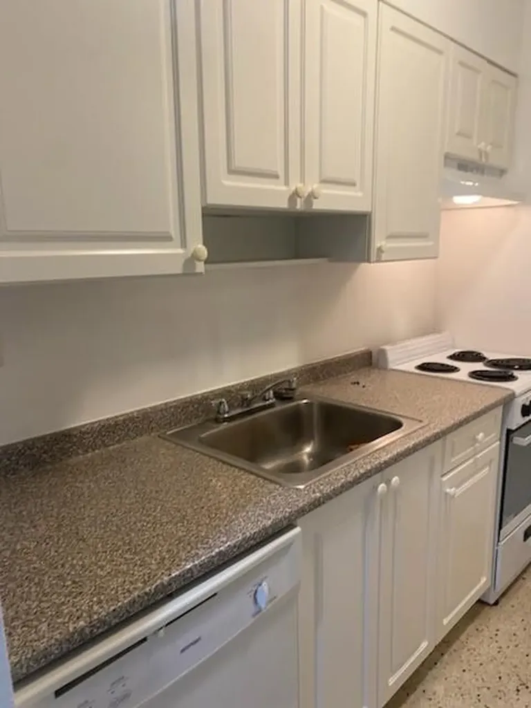1911 NE 8th Court Fort Lauderdale FL 33304
